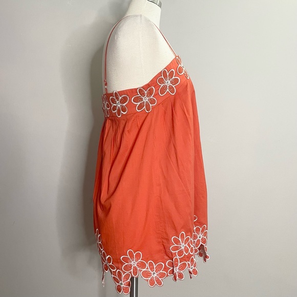 TCEC Embroidered Floral Woven Blouse Tank - Picture 4 of 6